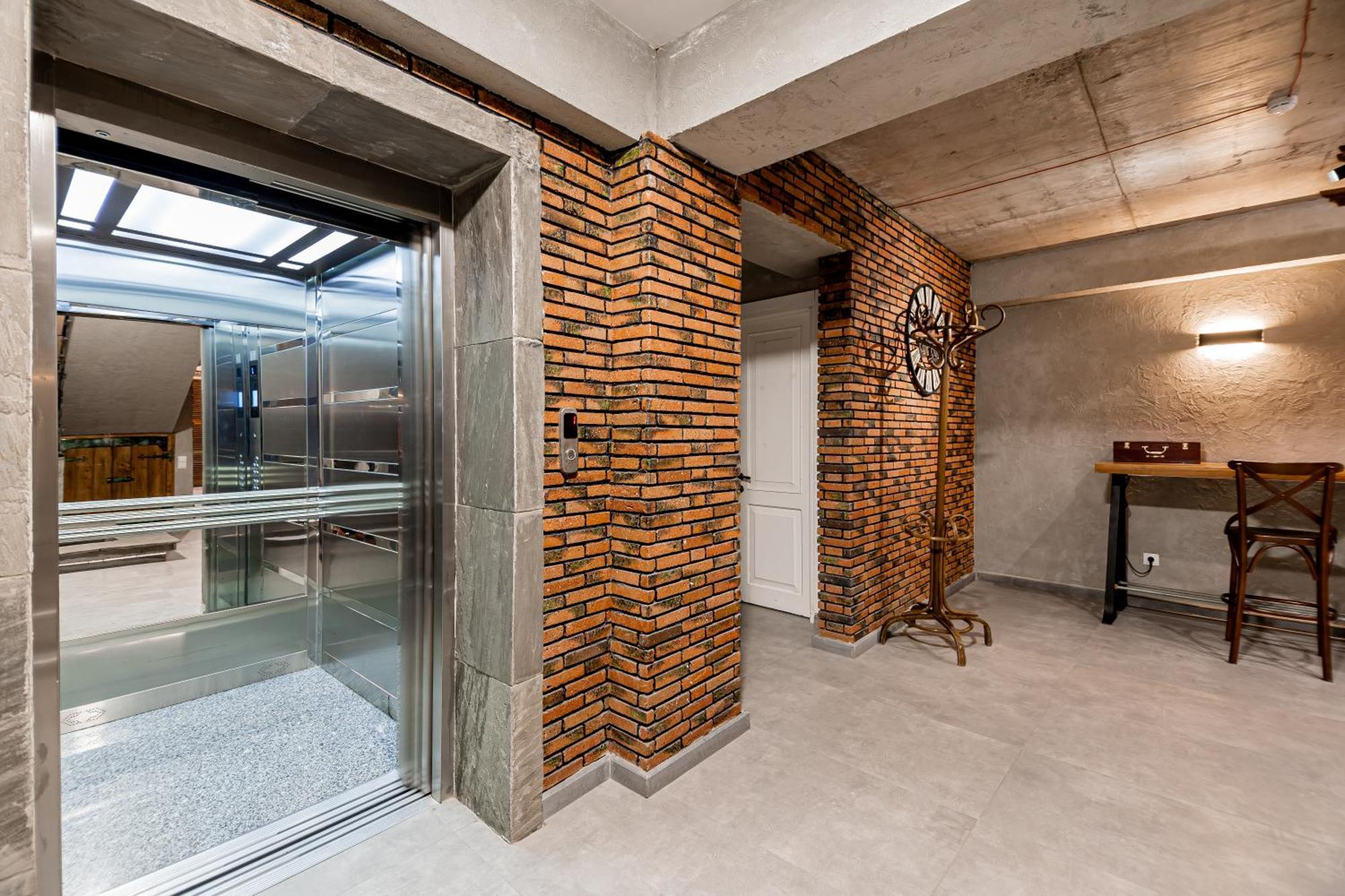 Ivy Hotel Tbilisi Eksteriør bilde