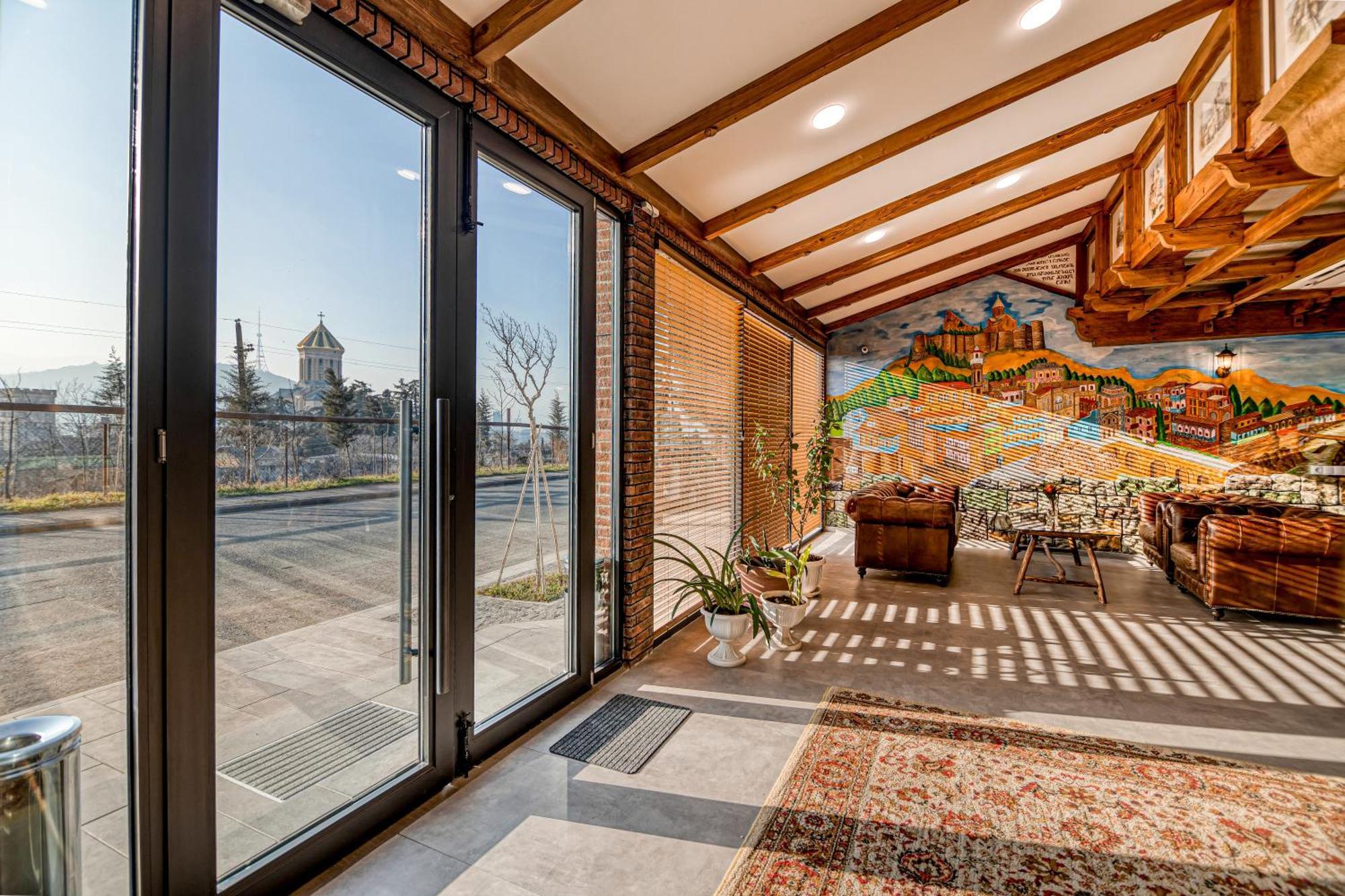 Ivy Hotel Tbilisi Eksteriør bilde