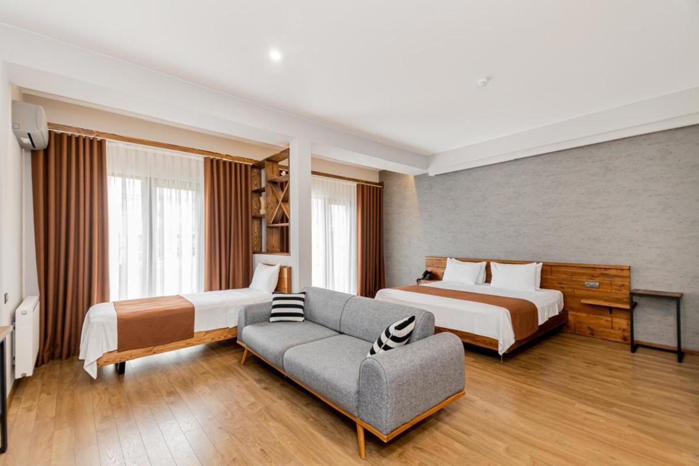 Ivy Hotel Tbilisi Eksteriør bilde